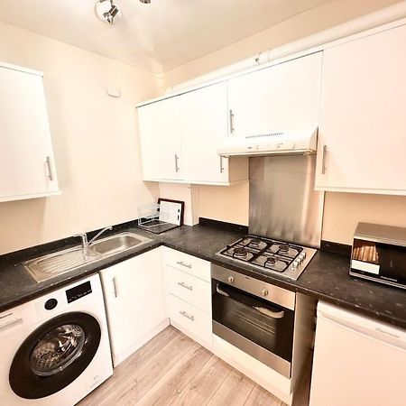 2 Bedroom Apartment In Se13 London Eksteriør bilde