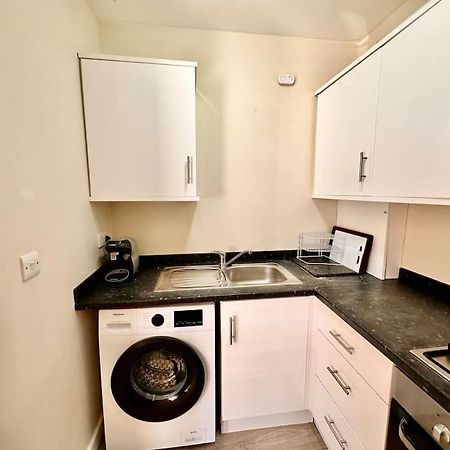 2 Bedroom Apartment In Se13 London Eksteriør bilde