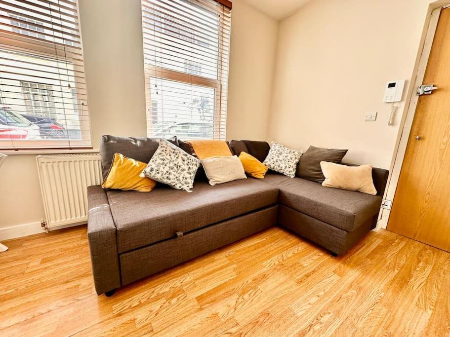 2 Bedroom Apartment In Se13 London Eksteriør bilde
