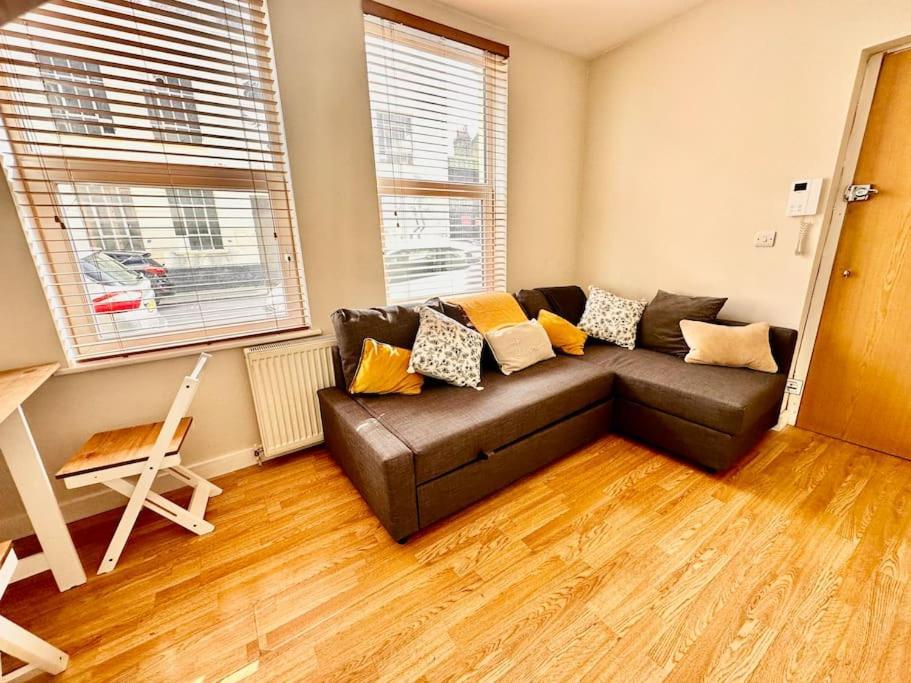 2 Bedroom Apartment In Se13 London Eksteriør bilde